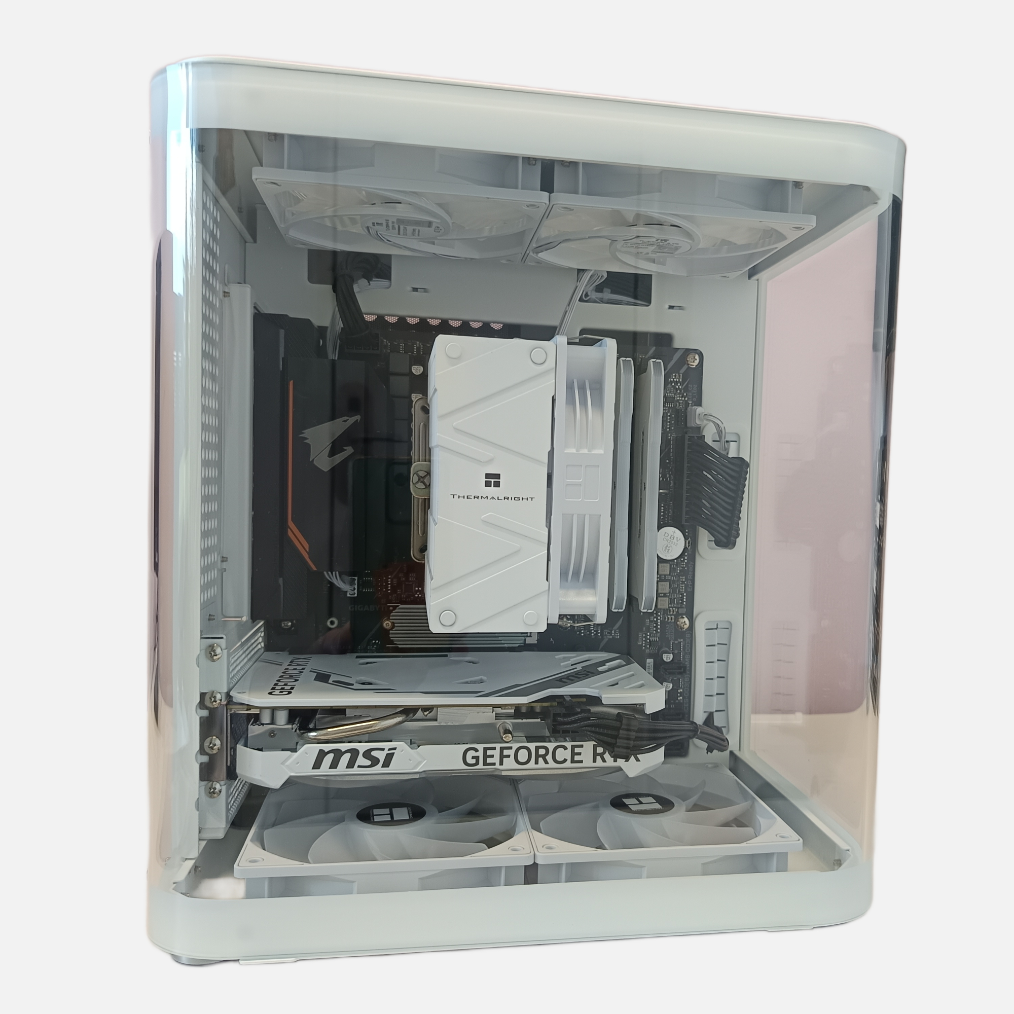 PC Gaming Compact Design Aquarium – Silencieux & Premium – RTX 4060 / Ryzen 5 5600X – Image 10