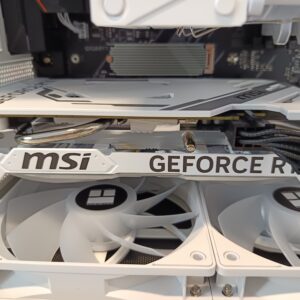 PC Gaming Compact Design Aquarium – Silencieux & Premium – RTX 4060 / Ryzen 5 5600X – Image 14